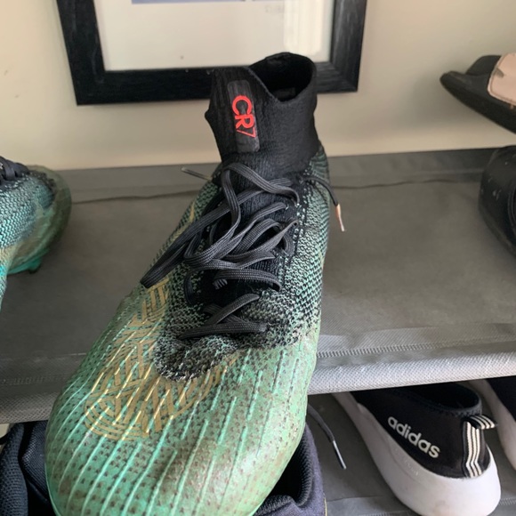 Nike mercurial cleats - Picture 3 of 9